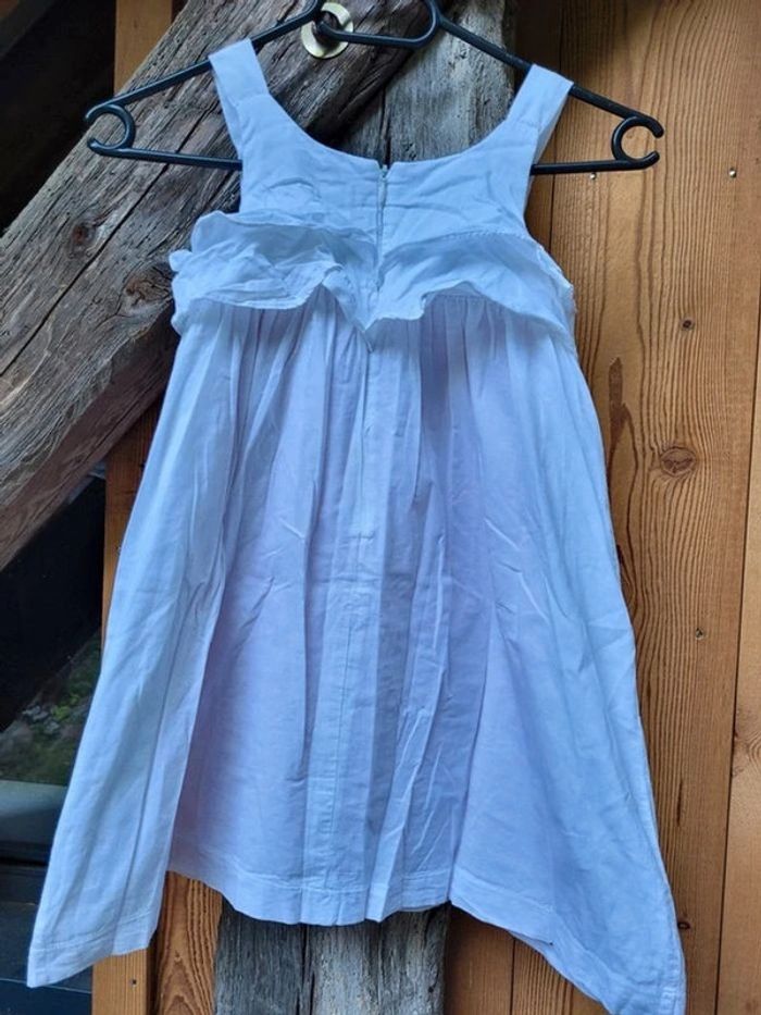 Splendide robe d'été Catimini, originale dentelle, blanche et rose fuchsia - photo numéro 2