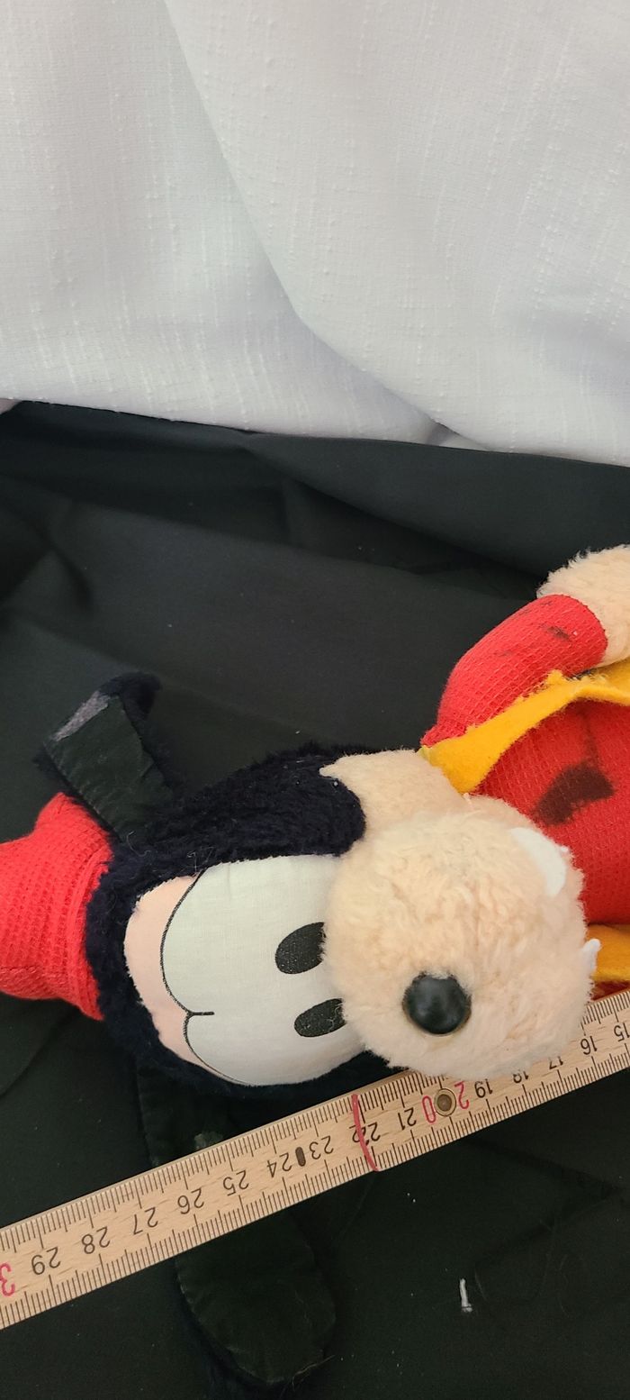 peluche années 80 loufoque rare vintage gilet jaune & chemise et jeans rouges ! Disney Plushy - photo numéro 9