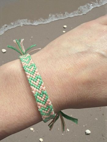 Bracelet coeur vert bresilien fait main 