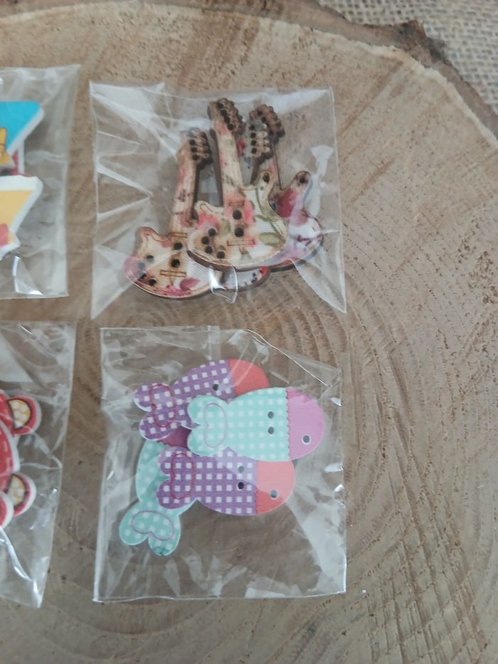 Lot de 4 sachets de boutons en bois - photo numéro 2