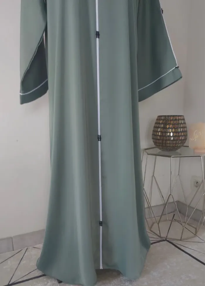 Robe verte claire émiratie neuve - photo numéro 2