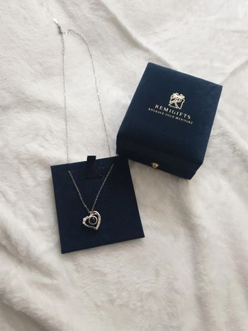 Neuf chaîne et pendentif argenté cœur