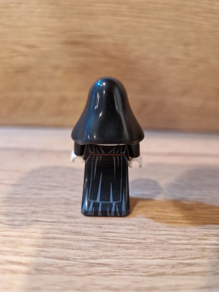 Figurine type lego La Nonne Conjuring - photo numéro 4