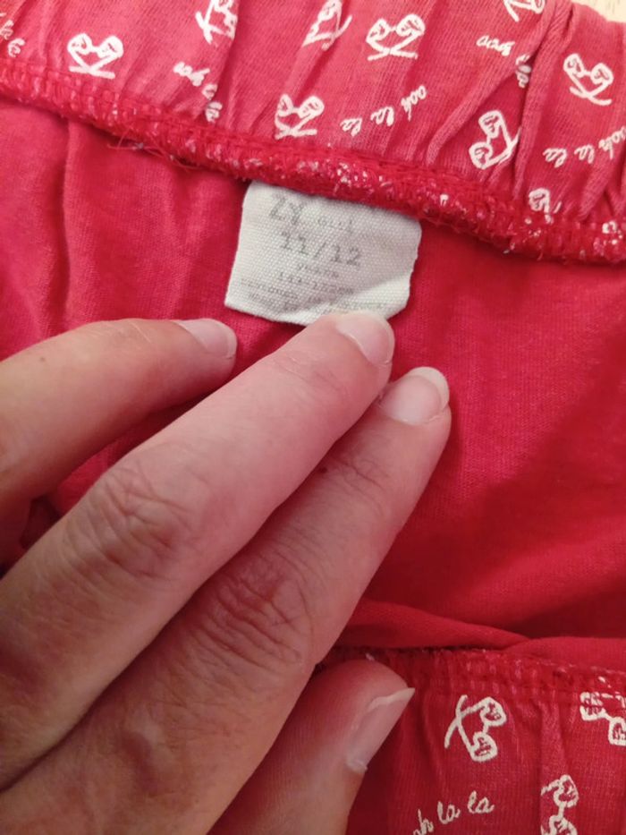 Short rouge - photo numéro 3