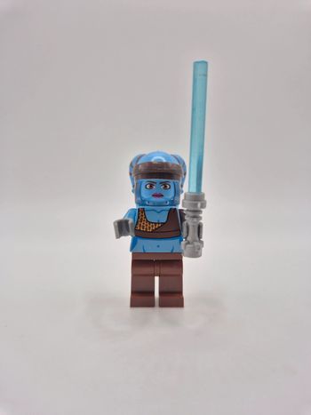 Figurine type lego Jedi Aayla Secura star wars