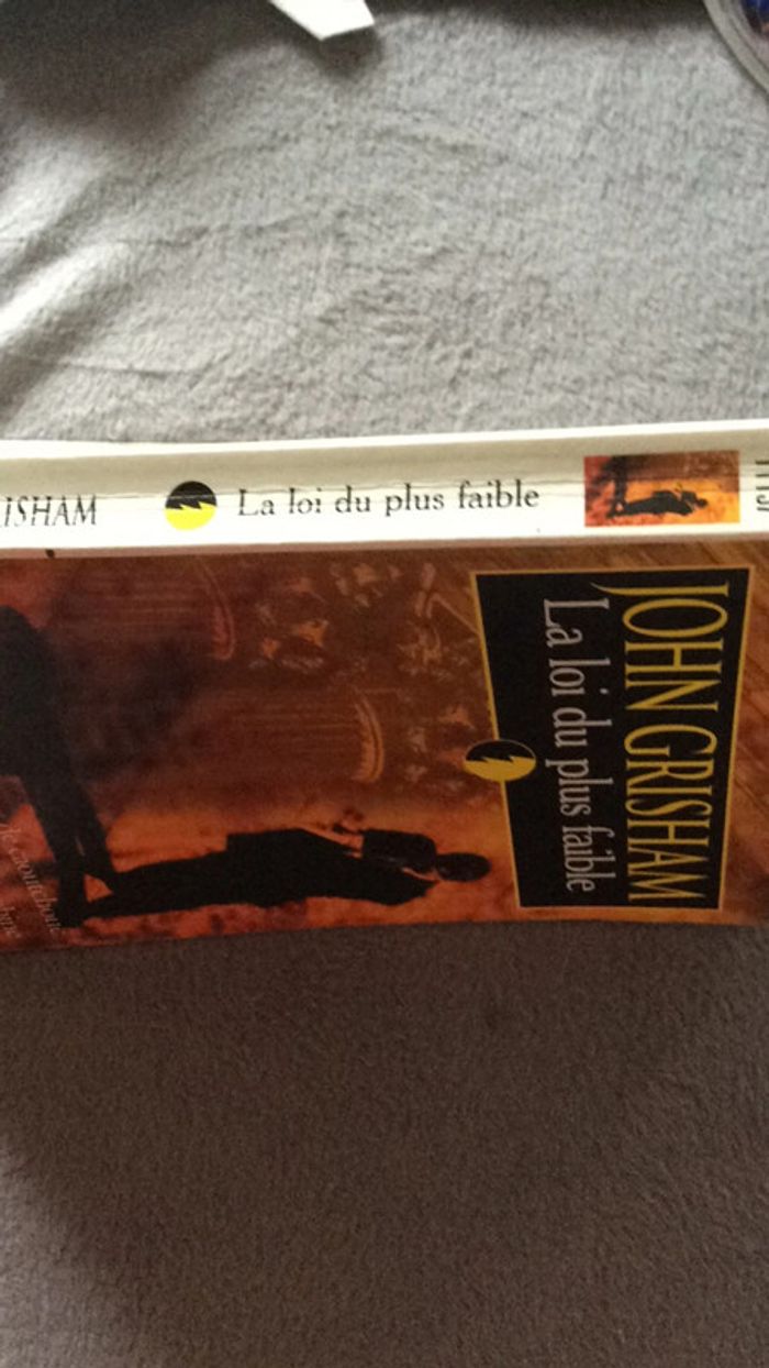 #la loi du plus faible John Grisham. ) - photo numéro 4