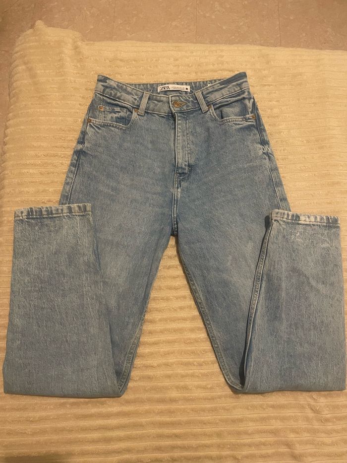 jean mom zara bleu clair taille 36