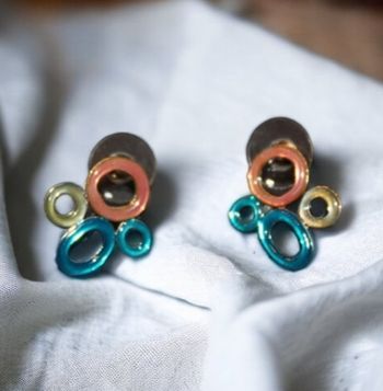 Boucle d'oreille femme coloré bleu cuivre