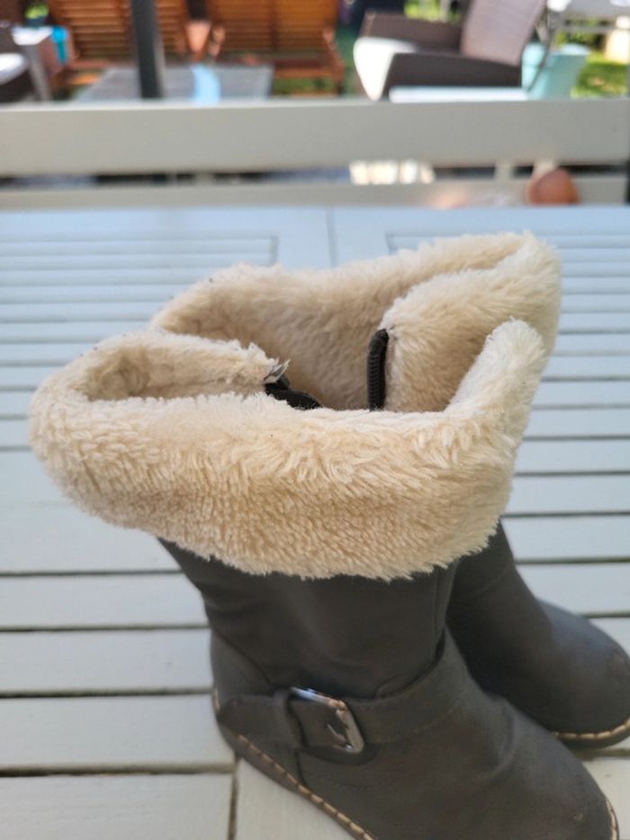 Bottes grise fourrées - photo numéro 3