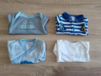 C44 Lot bodies 3 mois