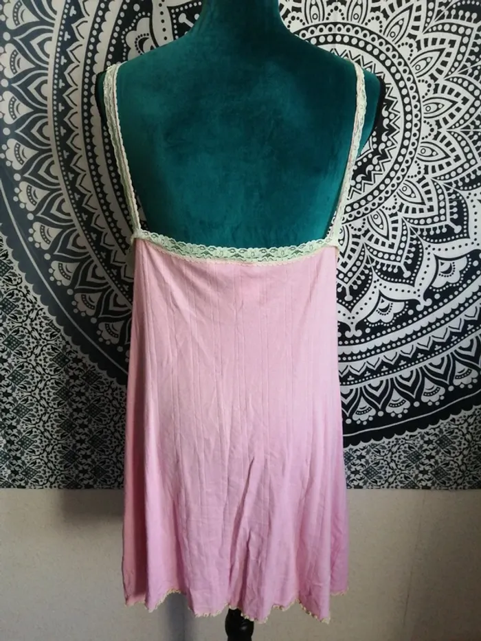 Nuisette vintage rose côtelé avec dentelle jaune pastel / tout simplement / (46-48) - photo numéro 4