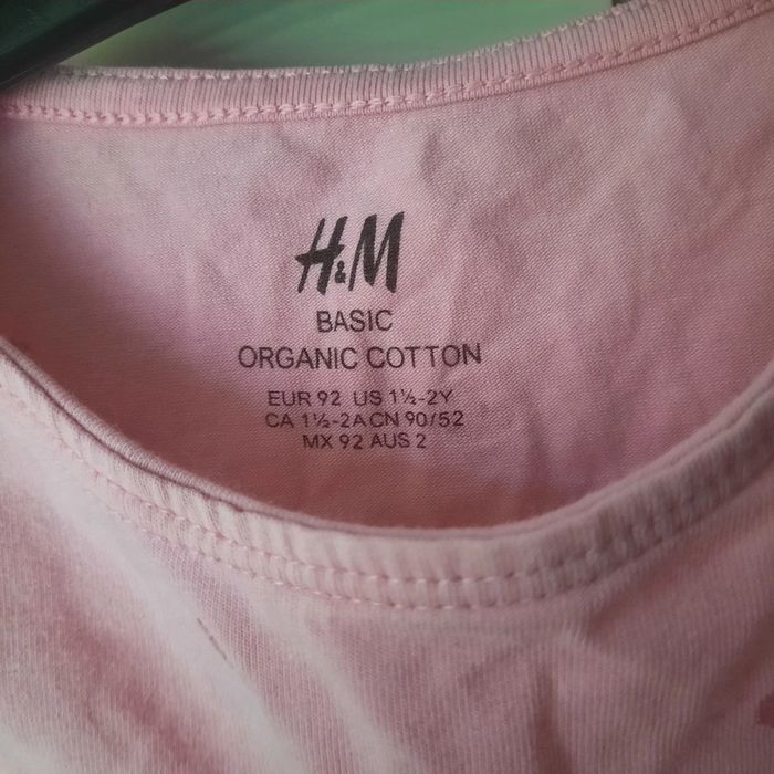 Tshirt H&M fille 92 cm neuf - photo numéro 2