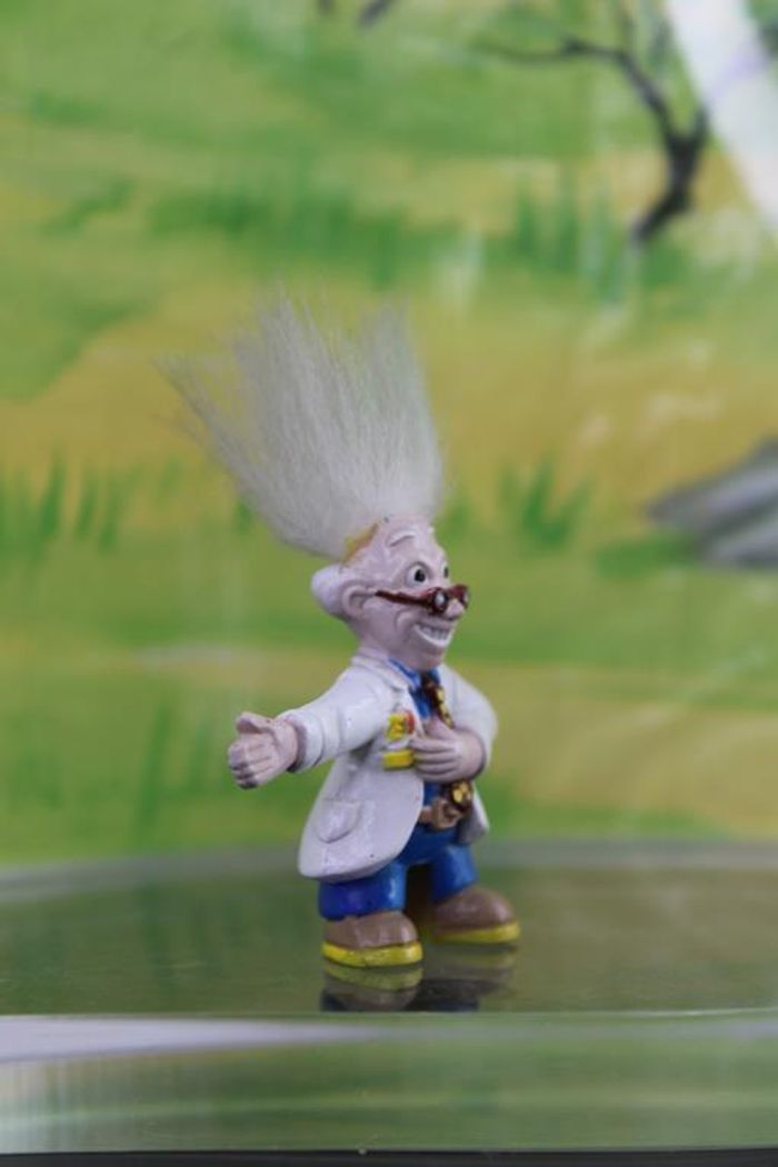 Figurine professeur Weeto - photo numéro 2