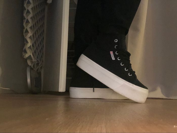 Paire de baskets tennis Superga - photo numéro 3