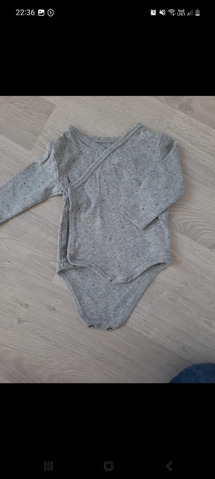 Lot 3 bodies manches longues 3 mois - photo numéro 7