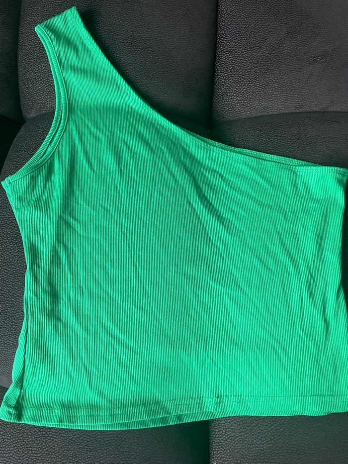 Top avec une bretelle - photo numéro 2