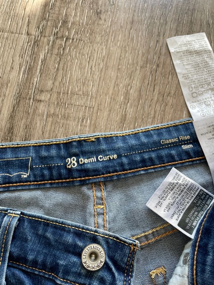Jean levi’s slim taille 28 - photo numéro 3