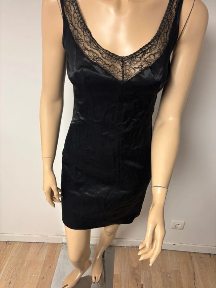 Magnifique robe noir en dentelles dolce gabbana neuve - photo numéro 3