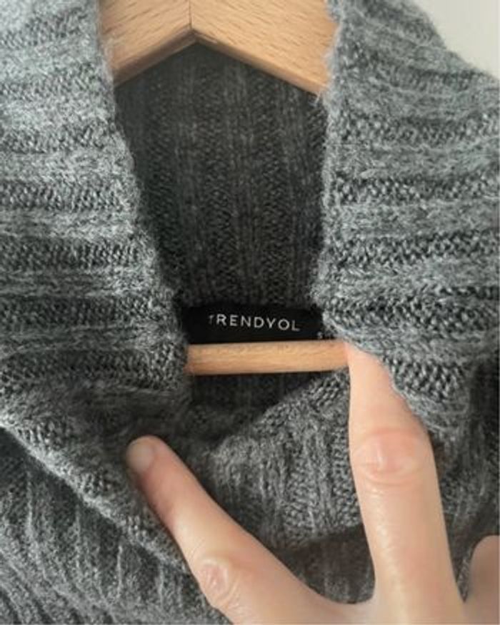 Pull long col montant - photo numéro 6