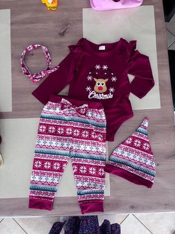Ensemble de Noël 9/12 mois