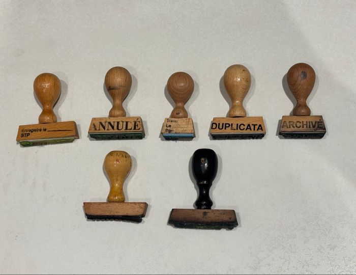 Porte-tampons ancien avec 7 tampons bois – métal noir – Jacquard Genève - photo numéro 6