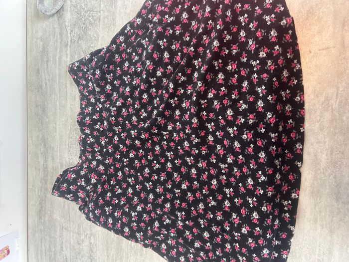 lot 5 vêtements fille femme XS jupe short débardeur haut femme tee-shirt - photo numéro 2