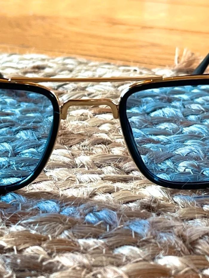 Lunettes de soleil tendance neuve - photo numéro 2