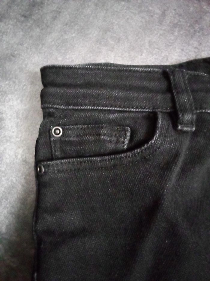 Jean noir - photo numéro 4