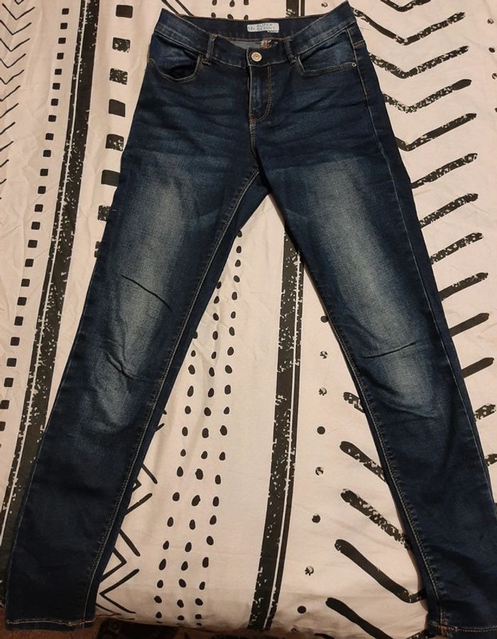 Jean bleu délavé - photo numéro 3