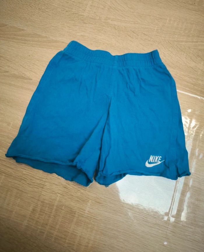 Short nike
