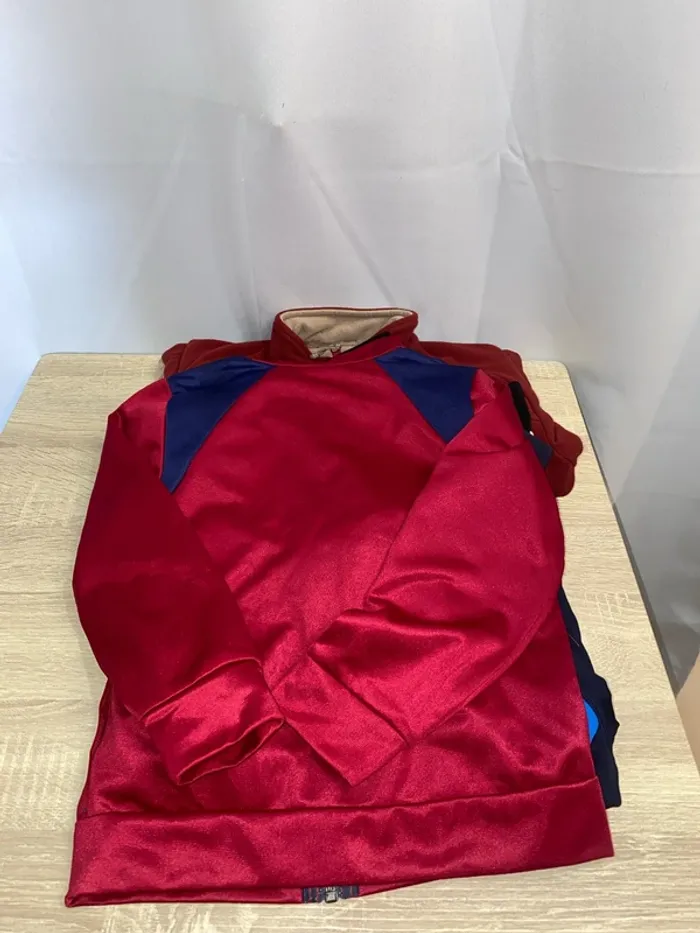 Lot comprenant 3 vestes dont 1 polaire et 1 sweat 6 ans - n1n - photo numéro 4