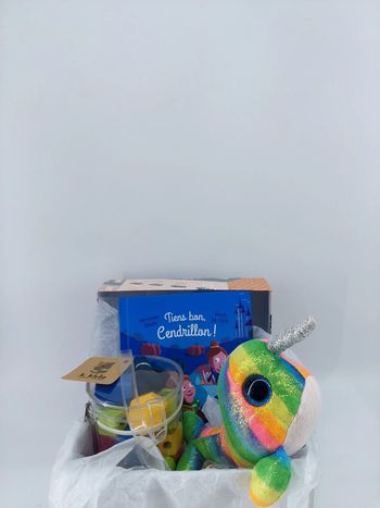 Coffret haut en couleurs à partir de 2 ans