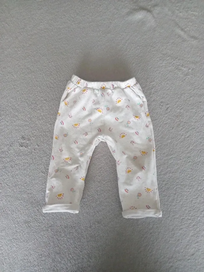Pantalon blanc a motif 9 mois
