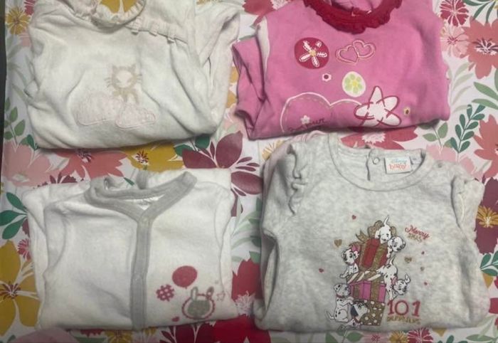 Lot combinaison et pyjamas 6 mois