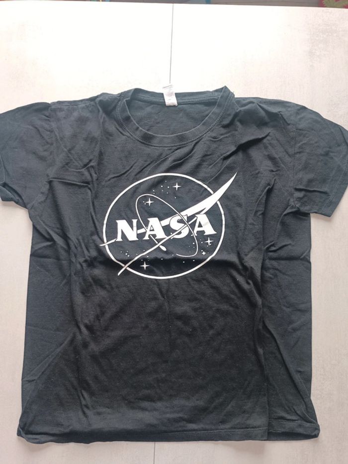 Tee short NASA taille M