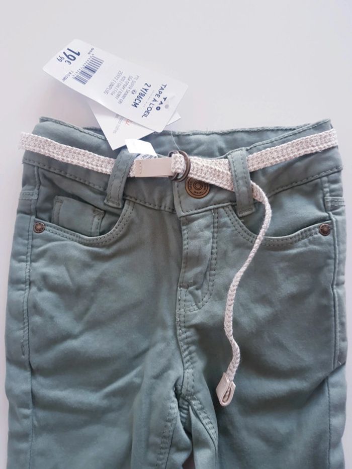 Tape A L'Œil - Pantalon skinny + ceinture - Kaki - Neuf avec étiquette ! (2 ans) - photo numéro 2