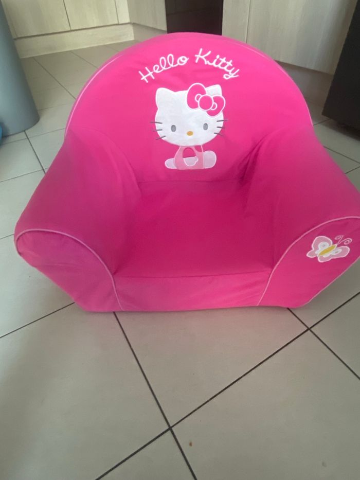 Fauteuil hello kitty - photo numéro 1