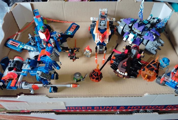 Lot de lego Nexo knight - photo numéro 1