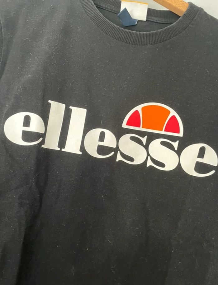 t shirt épais manche longue / pull fin noire ellesse - photo numéro 2