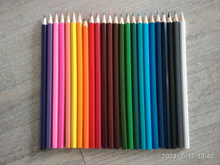24 crayons de couleur - photo numéro 2