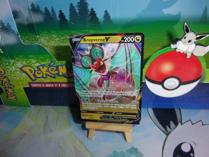 Carte Pokémon - Bruyverne V 117/203 full art brillante EB07 évolution céleste - FR - photo numéro 2