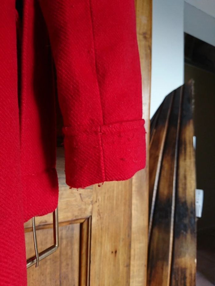 Manteau rouge - photo numéro 5