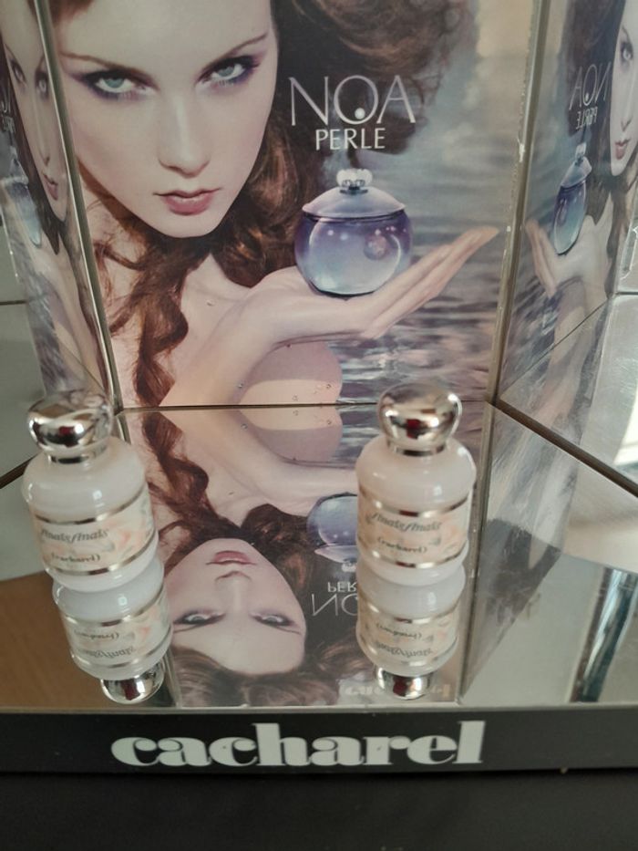 Parfum Cacharel avec Présentoir - photo numéro 7