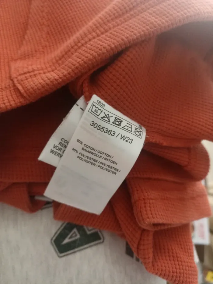 Sweatshirt 5 ans couleur orange brique. - photo numéro 4
