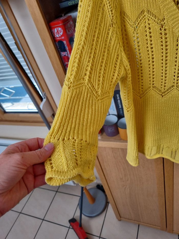 Pull jaune ajouré long taille XL - photo numéro 3