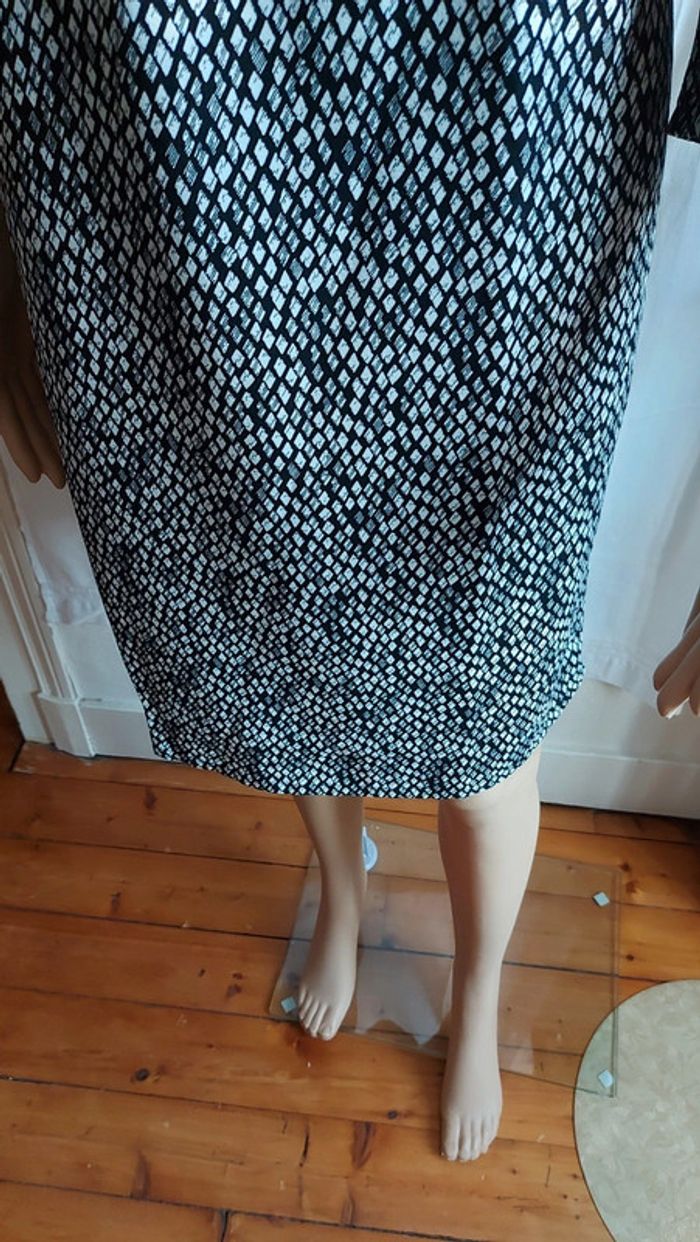 Robe noir et blanc- légère- col V- motif imprimé/ balsamik taille XL/42 - photo numéro 4