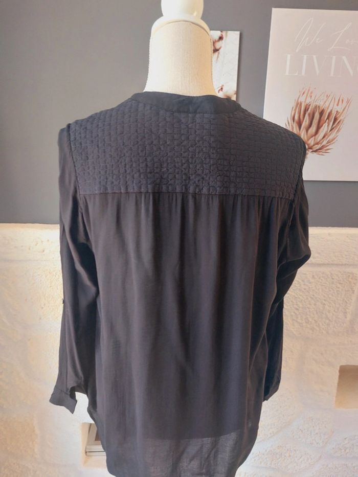 Blouse noire - photo numéro 3