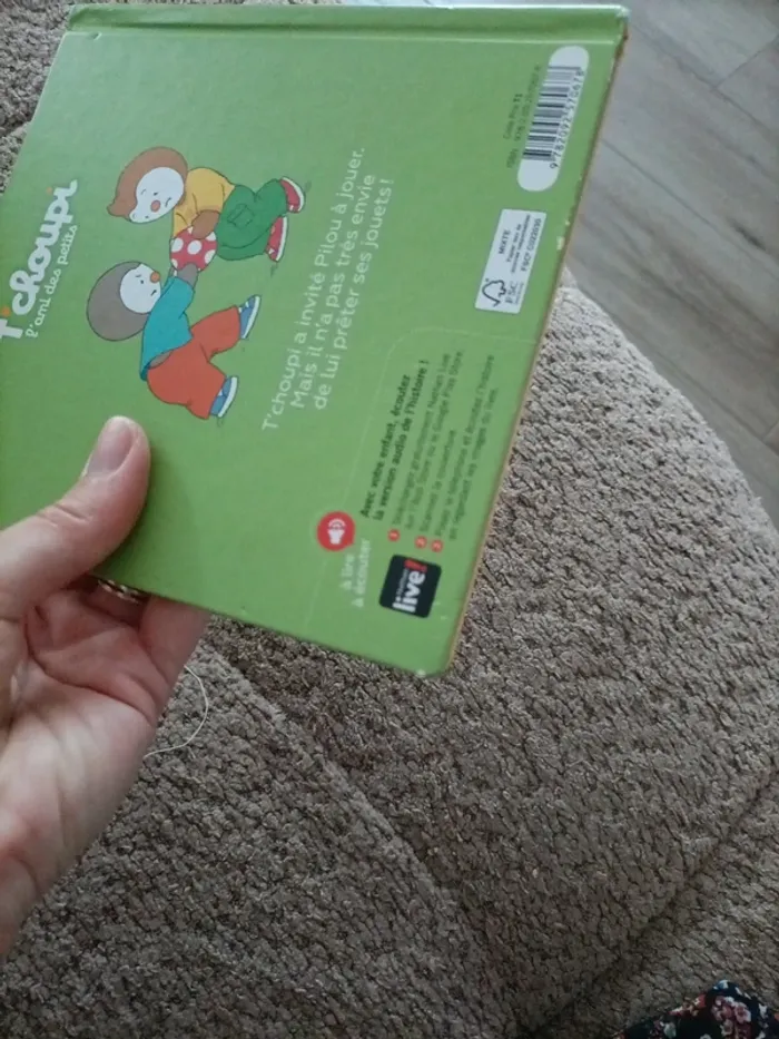Livre T'choupi ne veut pas prêter - photo numéro 6