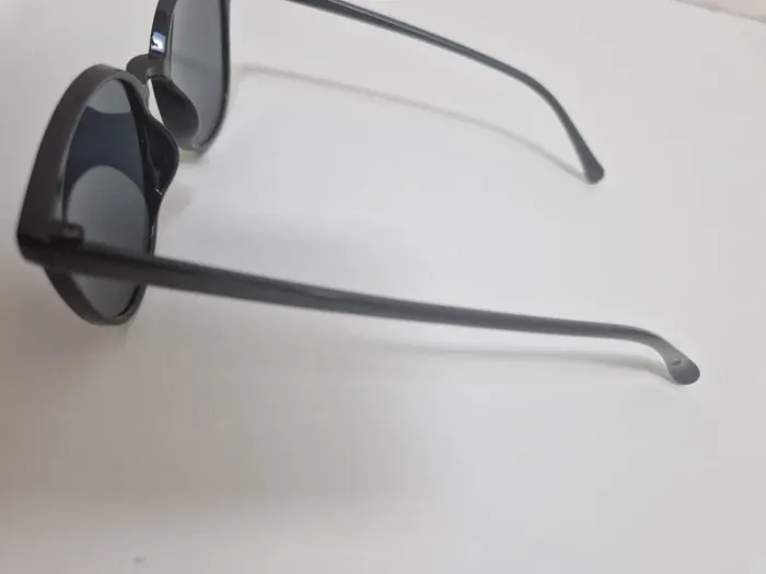 Lunettes de soleil - photo numéro 5