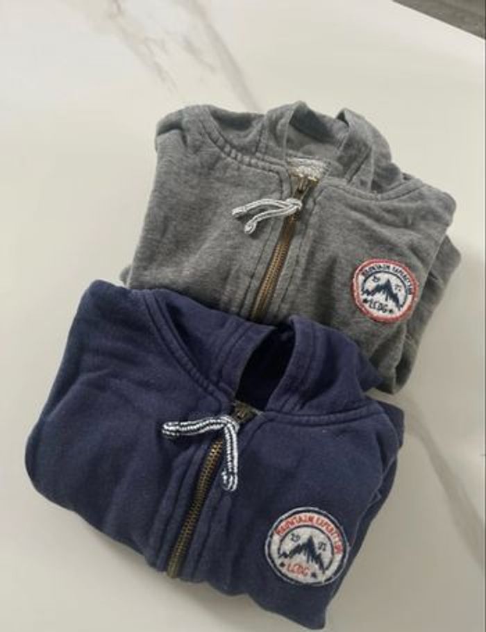 2 sweat Zipe taille 24 mois garçon hiver